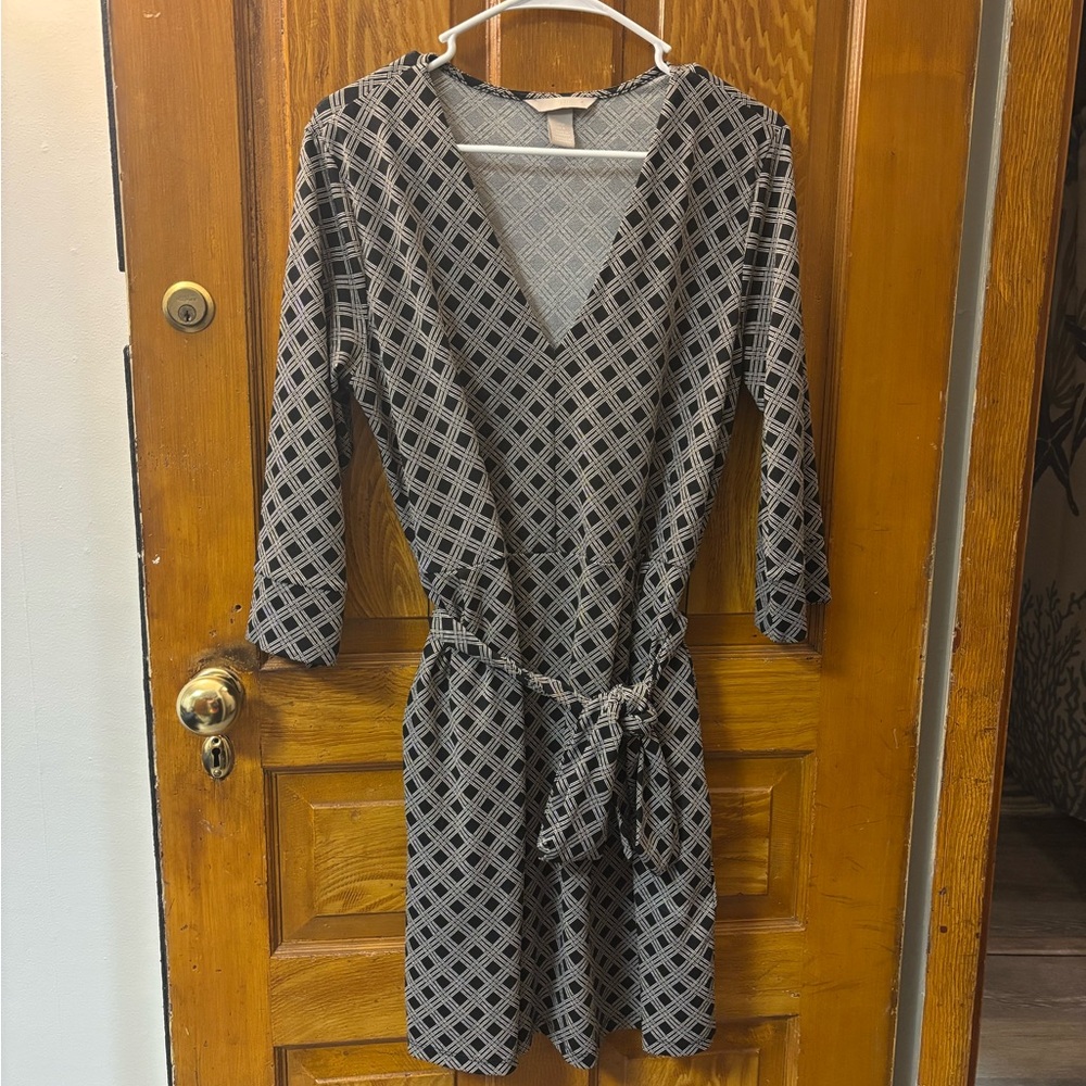 H&M Black and Gray Geometric Dress